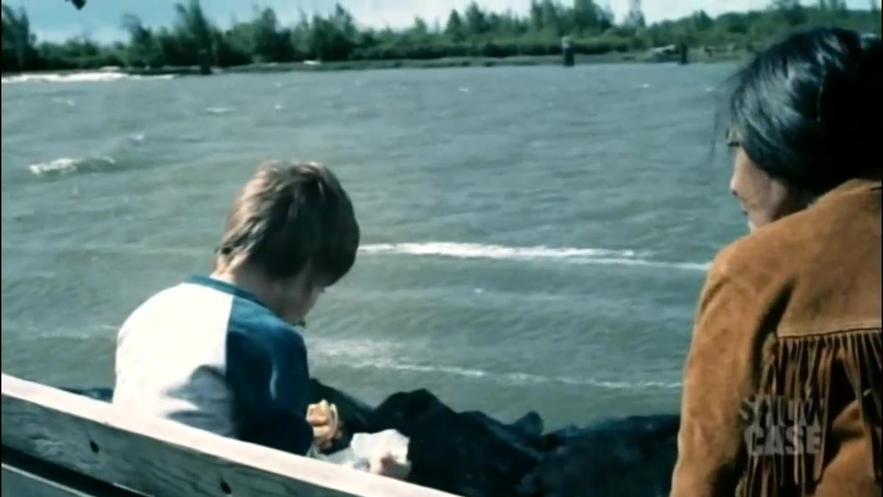 Shattered_S01E12_Stairways_to_Perceptions_0208.jpg Shattered_S01E12_Stairways_to_Perceptions_0208.jpg