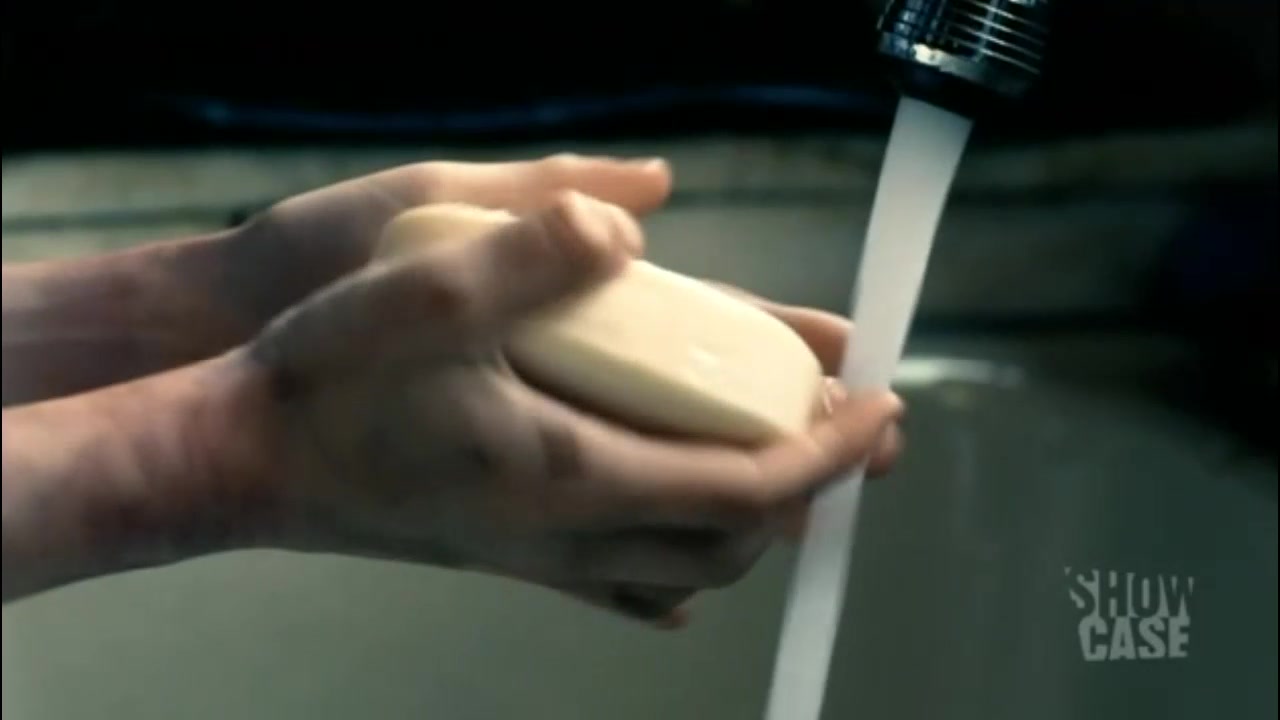 Shattered_S01E12_Stairways_to_Perceptions_0745.jpg Shattered_S01E12_Stairways_to_Perceptions_0745.jpg