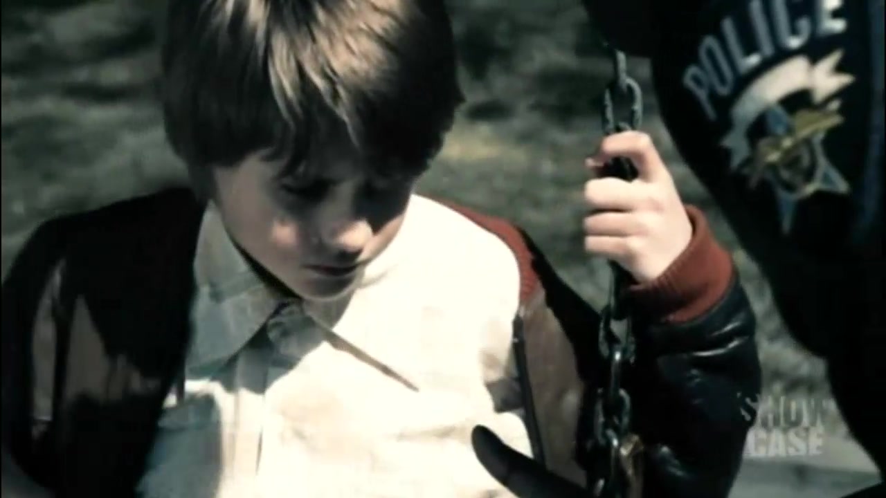 Shattered_S01E12_Stairways_to_Perceptions_2472.jpg Shattered_S01E12_Stairways_to_Perceptions_2472.jpg