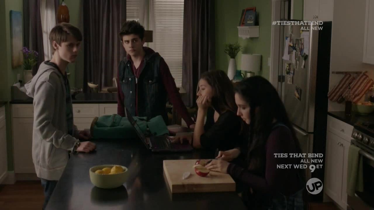 Ties_that_Bind_E02_087.jpg Ties_that_Bind_E02_087.jpg