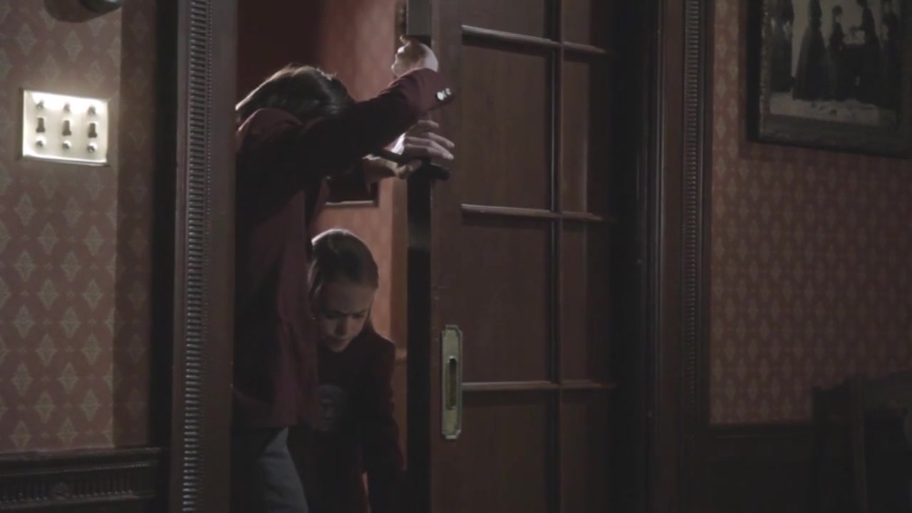 Time_Tremors-_Minisode_3_The_Mysteries_of_Miss_Bugly-HD_254.jpg Time_Tremors-_Minisode_3_The_Mysteries_of_Miss_Bugly-HD_254.jpg