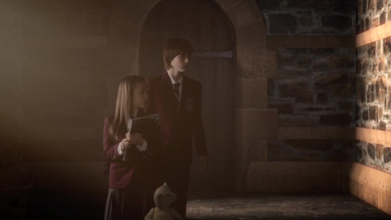 Time_Tremors-_Minisode_4_The_Prisoner_in_Time-HD_097.jpg Time_Tremors-_Minisode_4_The_Prisoner_in_Time-HD_097.jpg