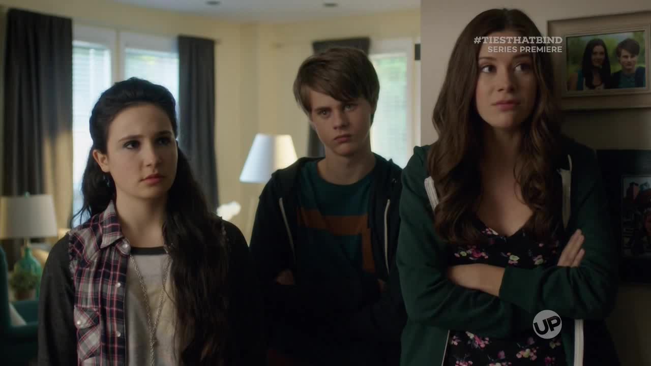 Ties_That_Bind_E01_0453.jpg Ties_That_Bind_E01_0453.jpg