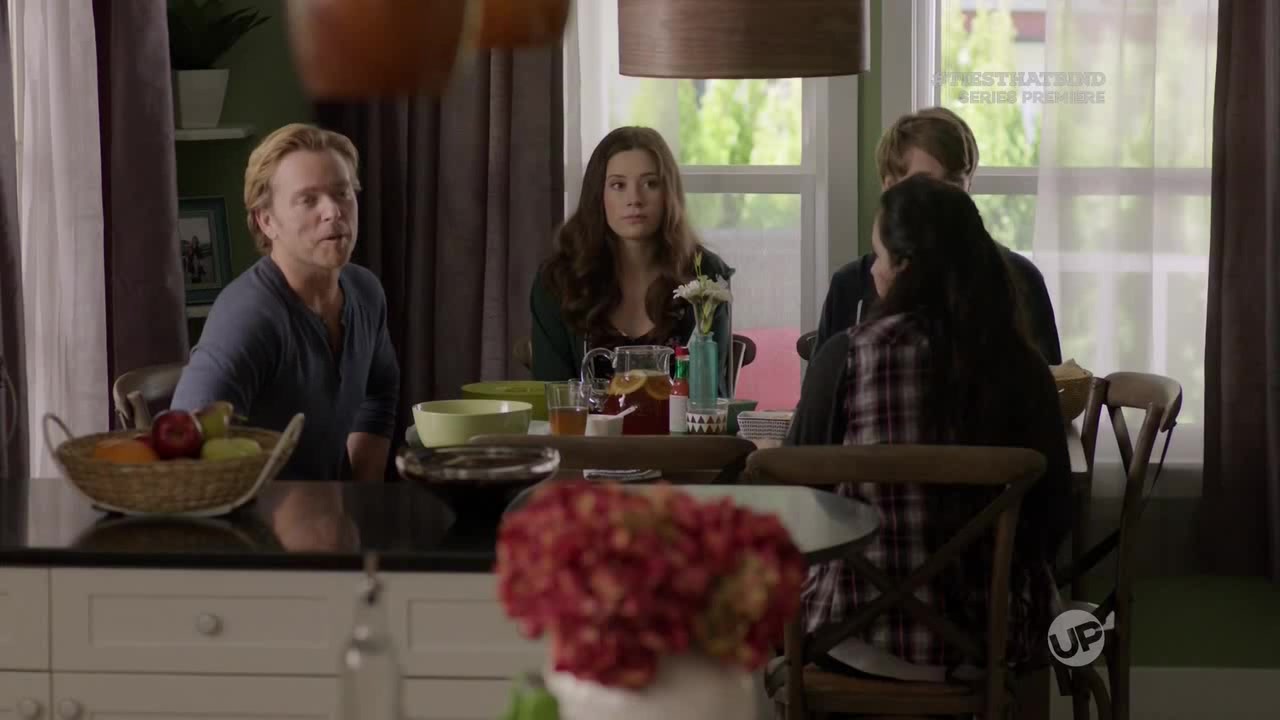 Ties_That_Bind_E01_0917.jpg Ties_That_Bind_E01_0917.jpg