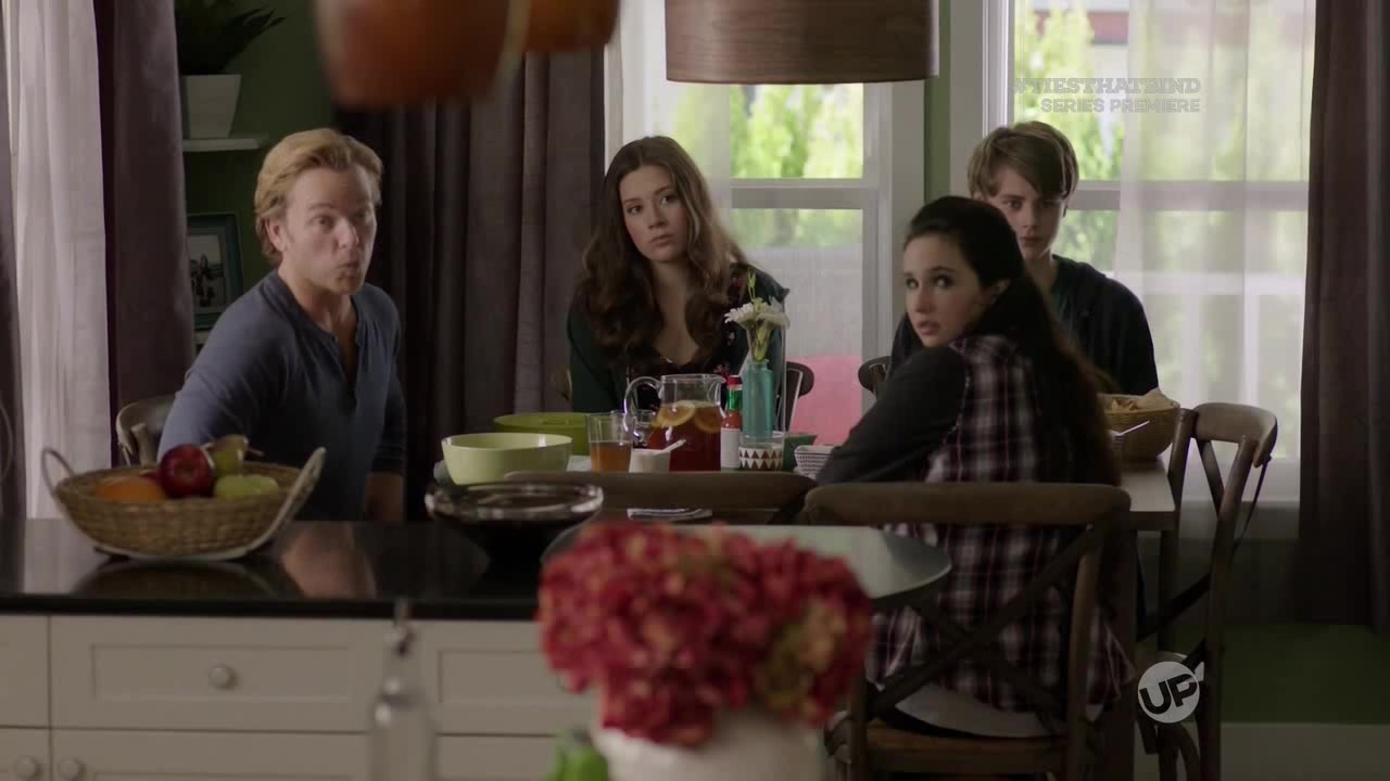 Ties_That_Bind_E01_0920.jpg Ties_That_Bind_E01_0920.jpg