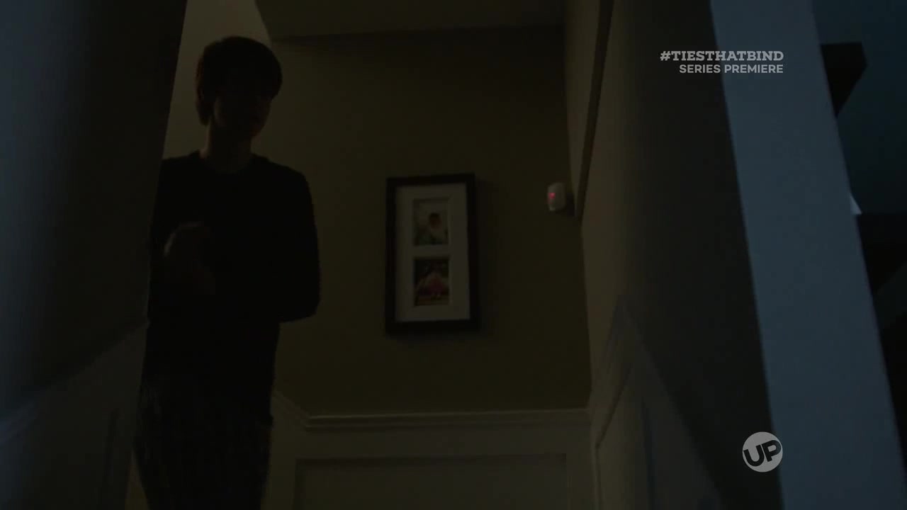 Ties_That_Bind_E01_1619.jpg