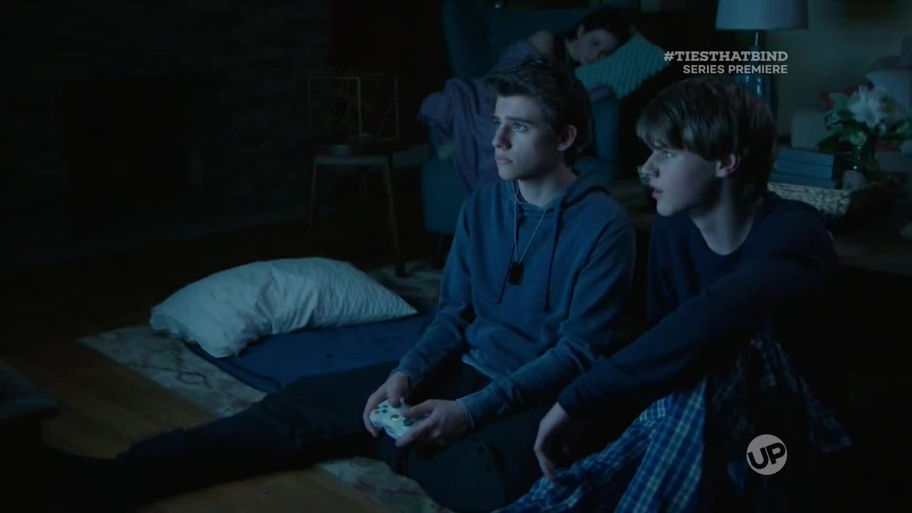 Ties_That_Bind_E01_1637.jpg Ties_That_Bind_E01_1637.jpg